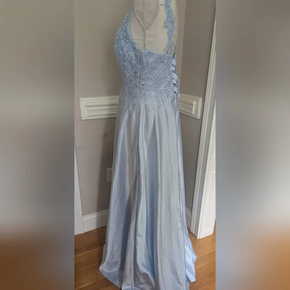 Elegant Blue Lace Dress - Picture 8 of 9